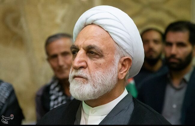 اژهای:تربیتشدگان خمینی، در هر گوشه جهان، جمعیتی را رهبری میکنند اژهای:تربیتشدگان خمینی، در هر گوشه جهان، جمعیتی را رهبری میکنند