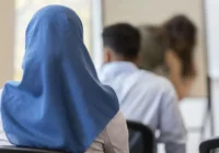 سایه قانون ممنوعیت حجاب روی بازگشایی مدرسه‌ها در اتریش