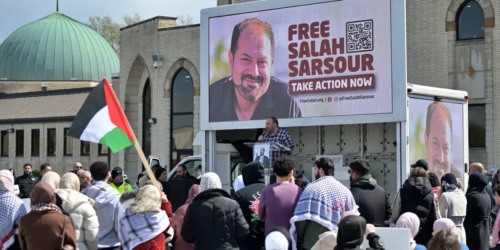 تداوم سیاستهای ضد مهاجرتی آمریکا؛ از لغو ۲۵۰ هزار روادید تا صدور حکم اخراج امام جماعت مسجد ویسکانسین